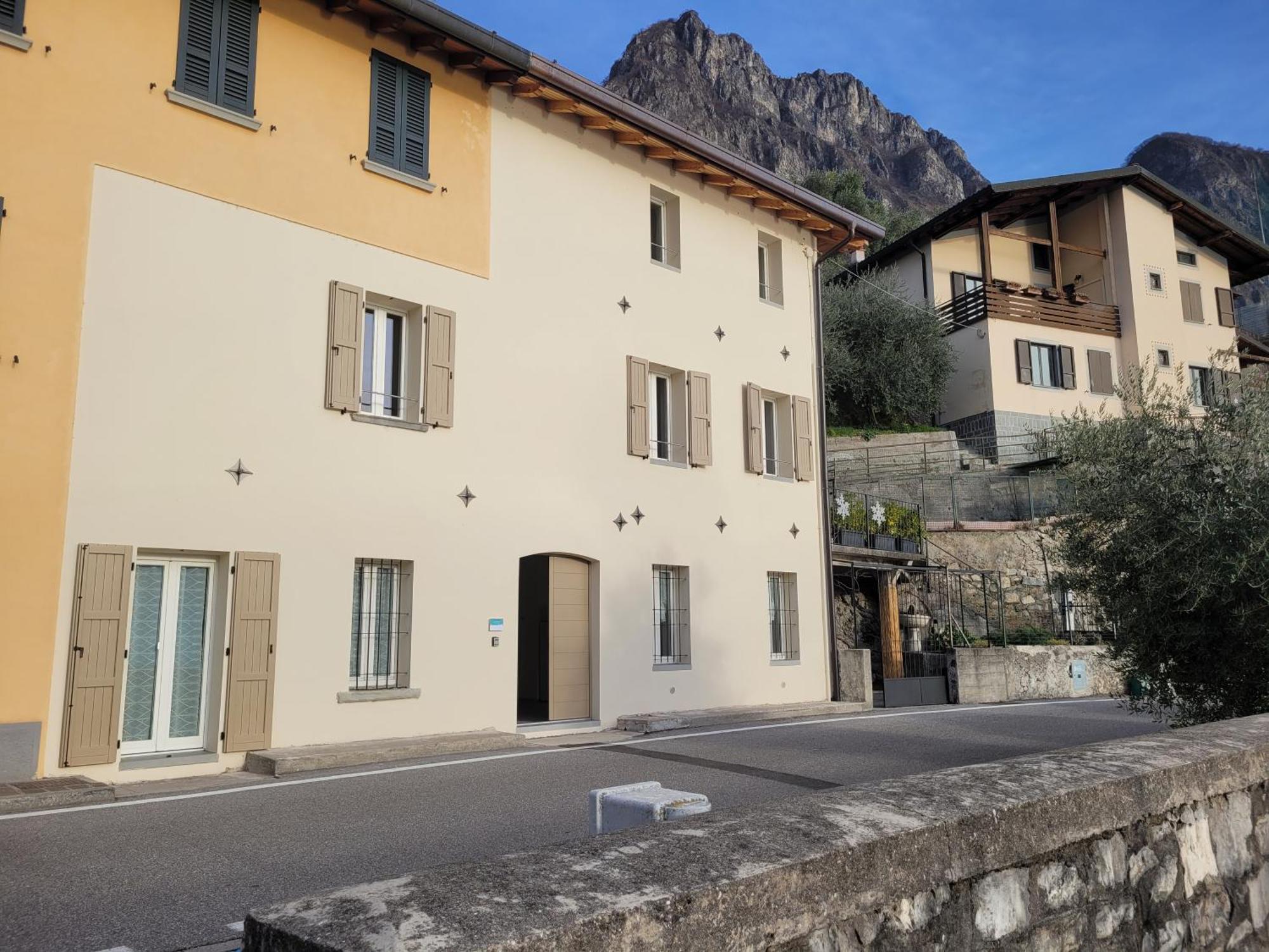 Angelo&Mari Mountain Lake Iseo Hospitality Мароне Екстер'єр фото